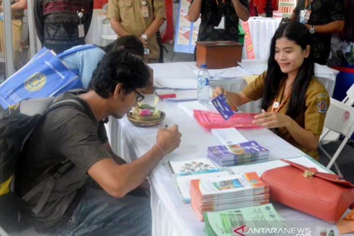 Pemkot Denpasar minta perusahaan daftarkan pekerja yang di PHK