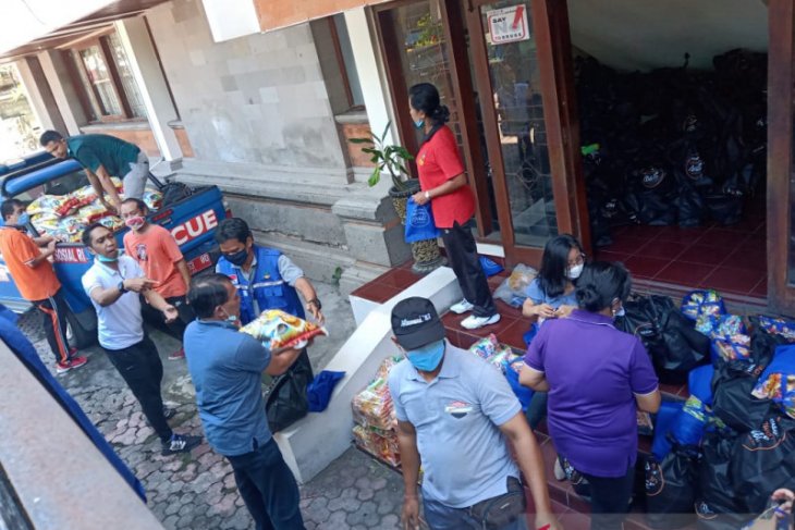 Pemprov Bali bantu kelompok rentan terdampak wabah COVID-19