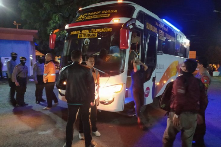 Empat TKI pulang kampung dihadang di perbatasan Tulungagung