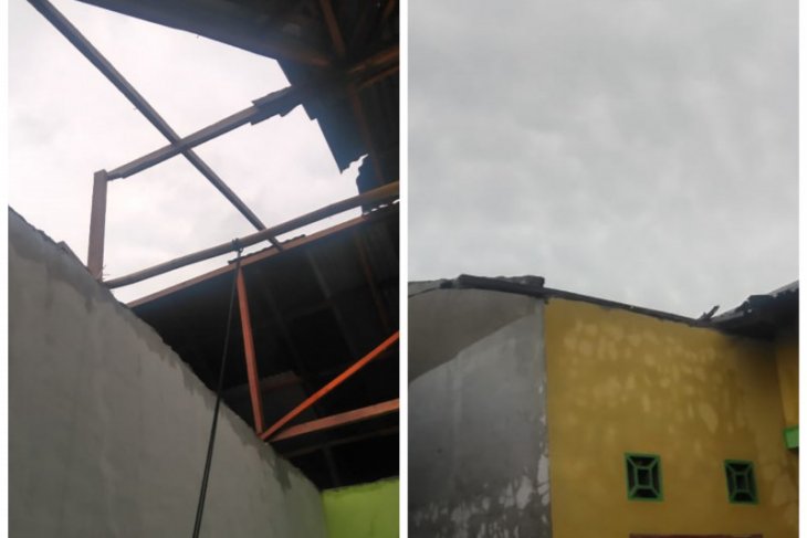 Kecamatan Binjai Langkat dilanda angin puting beliung