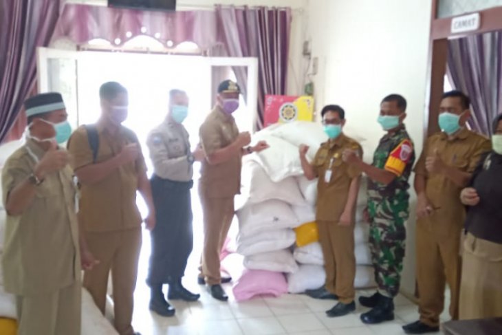 Pemkab Paser salurkan 3,1 ton beras untuk korban banjir di Muara Komam