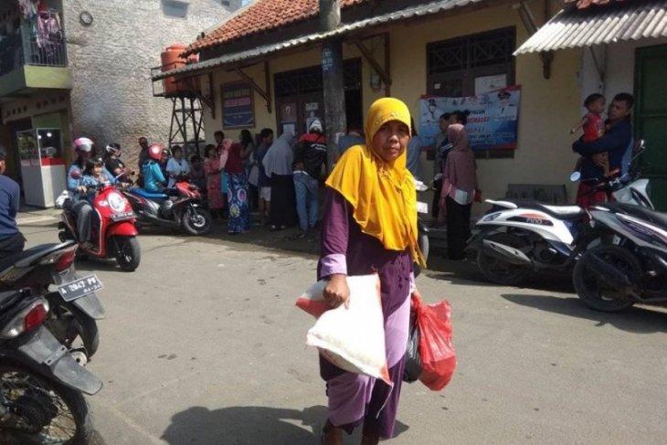 106.230 warga Lebak mulai terima bantuan bahan pokok melalui BPNT