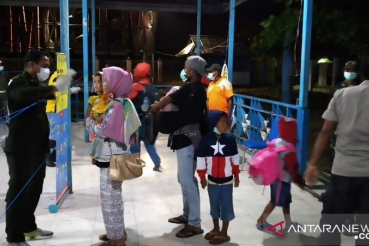 Pemkab Wondama perbanyak pos pemantauan cegah COVID-19