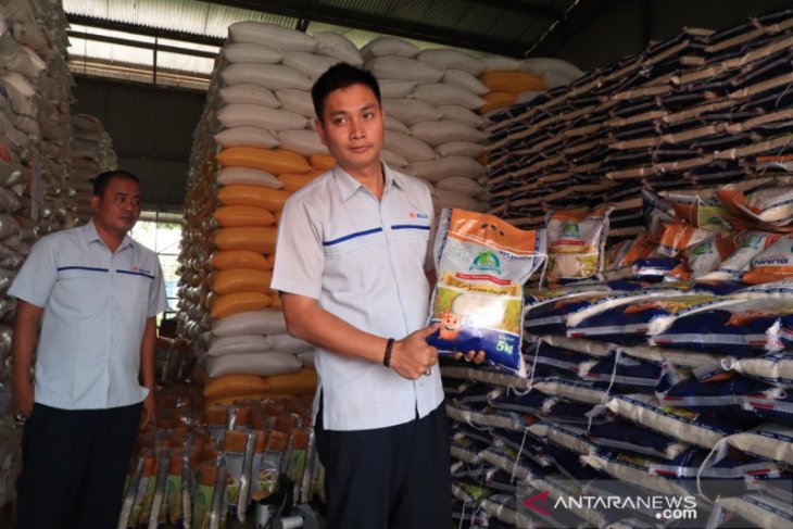 Bulog Rejang Lebong siapkan beras gratis atasi dampak COVID-19
