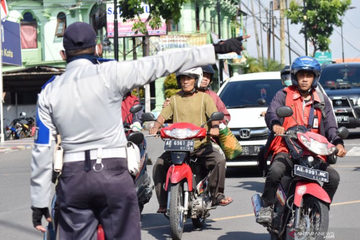 Penertiban Penggunaan Masker di Madiun