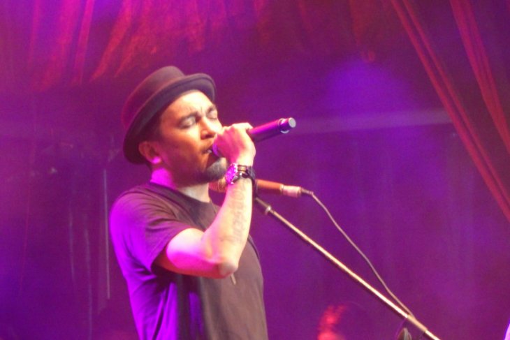 Glenn Fredly di mata keluarga orang sederhana