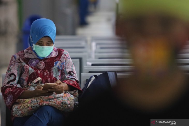 Kewajiban mengenakan masker di dalam kereta api