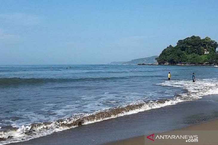 Dua wisatawan asal Bogor hilang tenggelam di Pantai Karangsari Sukabumi