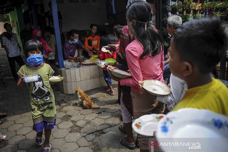 Makanan gratis bagi warga terdampak COVID-19 