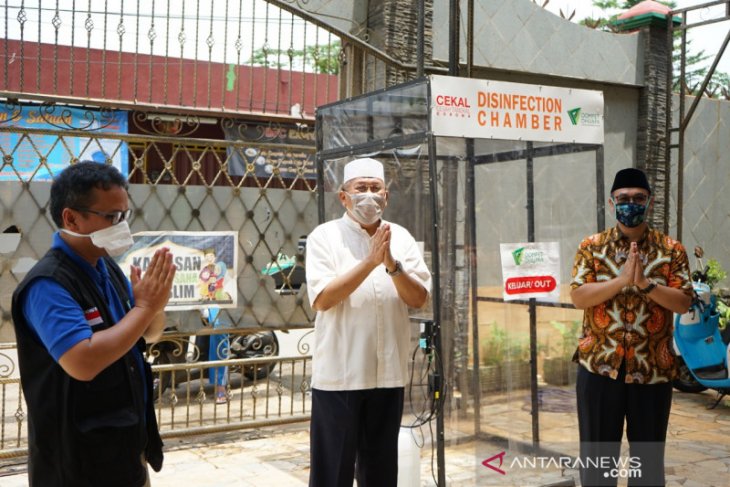 ISEI donates Rp530 million to charity foundations