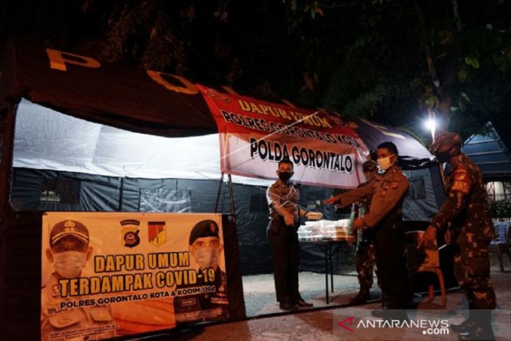 Foto - Polres Gorontalo Kota dan TNI siapkan dapur umum terdampak COVID-19