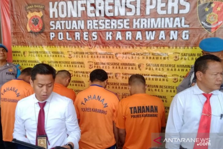 Dua pelaku perampokan di Karawang ditembak polisi