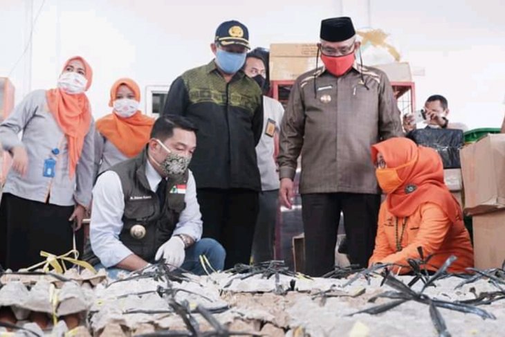 Ridwan Kamil : PSBB hari pertama di Depok masih banyak pelanggaran