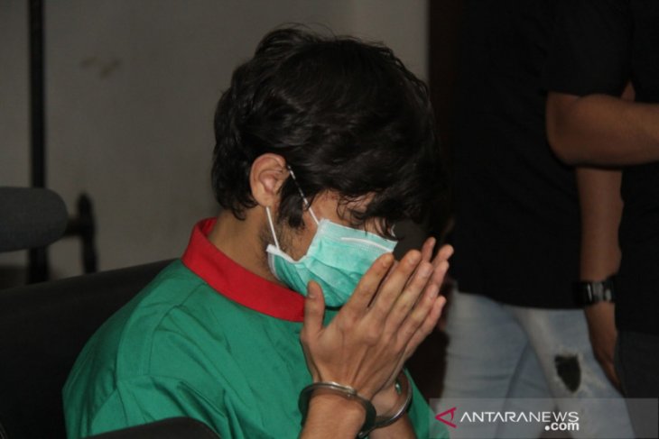 Polrestro Jaksel tangkap artis DS karena diduga terkait narkoba