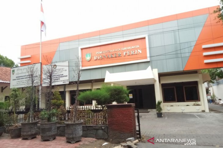 Di Solo karyawan terkena PHK akui kesulitan daftar kartu prakerja
