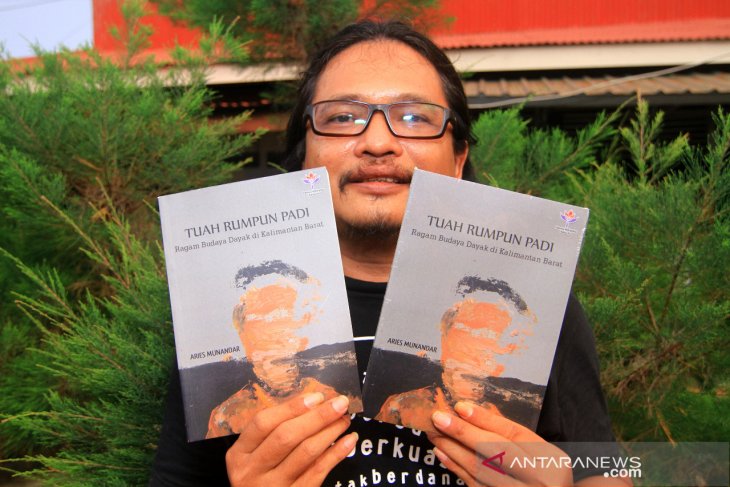 Buku Tuah Rumpun Padi