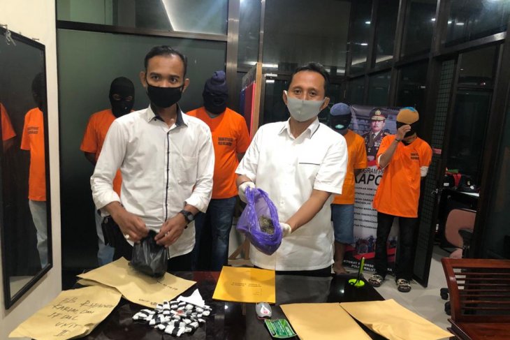 Dit Resnarkoba Polda Malut ringkus lima pelaku pengedar narkoba