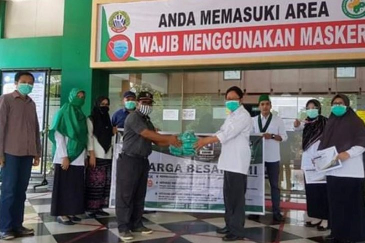 KB HMI Kalbar mulai salurkan bantuan penanganan COVID-19
