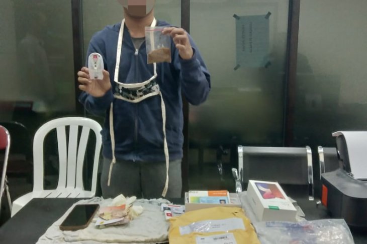 Ditresnarkoba Polda Malut ringkus dua pengedar narkoba