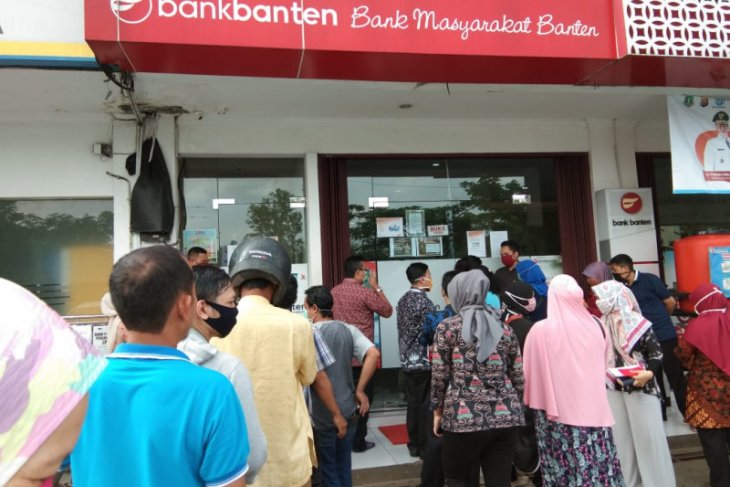 Gubernur Wahidin minta nasabah Bank Banten tidak panik