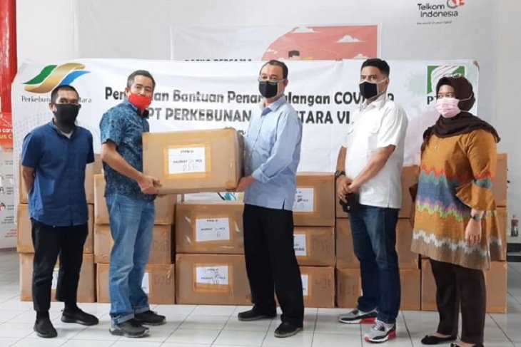 PTPN6 sumbang baju hazmat dan masker melalui Satgas Bencana BUMN Jambi
