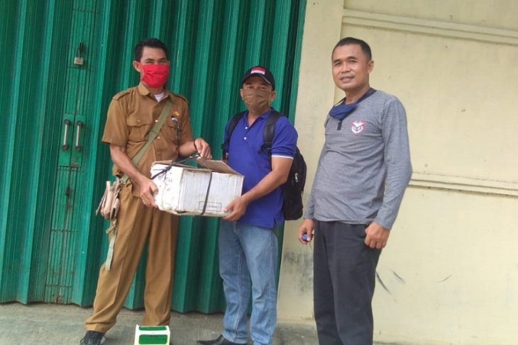 Distan Mukomuko bantu petani tanggulangi hama padi