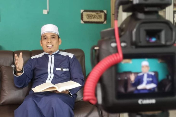 Imbas corona, sejumlah ustadz dan kiai dakwah lewat medsos