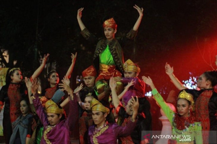 Peringatan Hari Tari Dunia di Pontianak melalui pertunjukan virtual