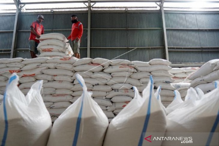 Foto - Persediaan beras di Bulog Gorontalo aman