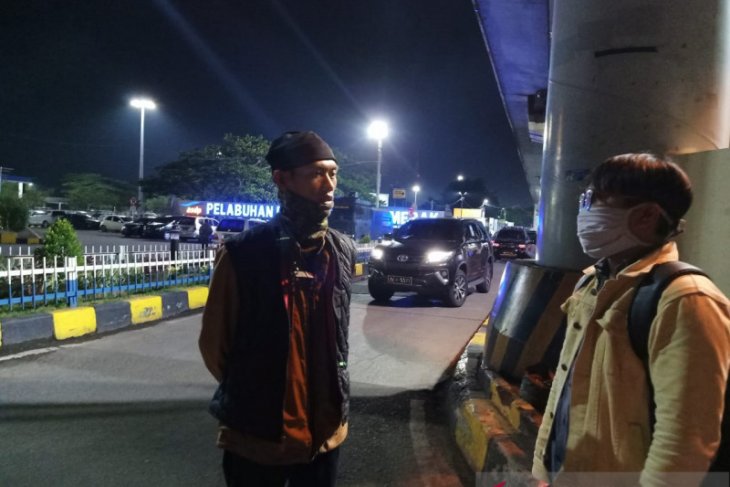 Pemudik roda dua terlunta-lunta di Pelabuhan Merak