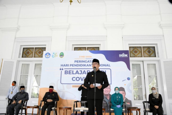 Libatkan 3.000 partisipan, Peringatan Hardiknas Jabar digelar daring