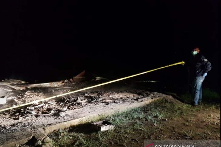 Sebuah rumah di Tapsel habis terbakar