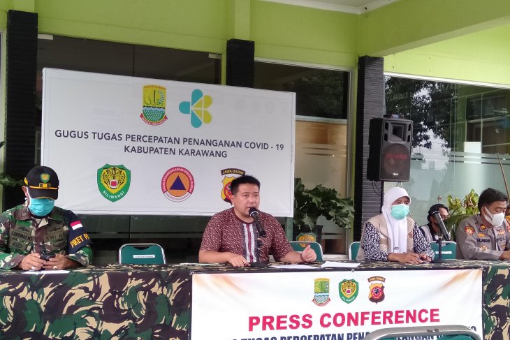 5.174 paket bansos Pemprov Jabar tahap awal disalurkan di Karawang jelang PSBB