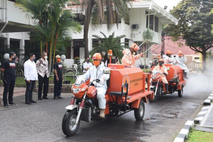Pemkot Kediri intensifkan penyemprotan disinfektan cegah penyebaran corona