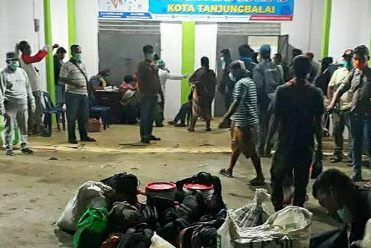 TNI AL tindaklanjuti laporan masyarakat kepulangan TKI ilegal