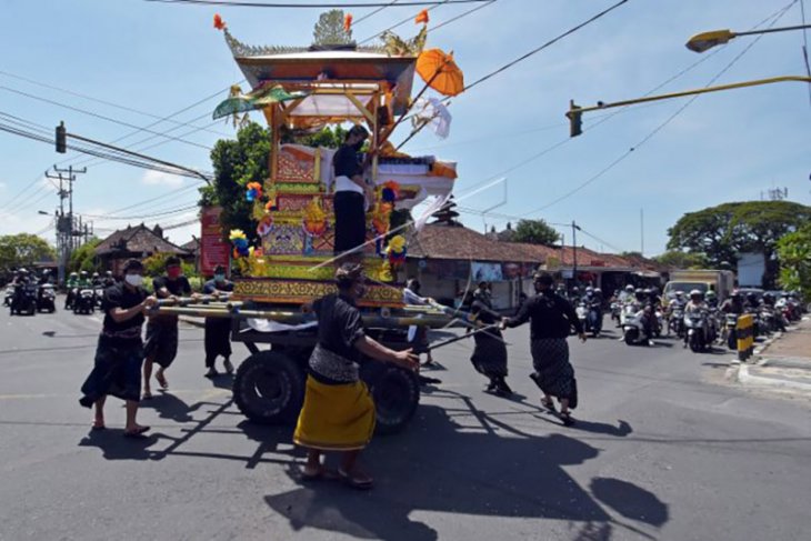 Upacara Ngaben di saat pandemi COVID-19