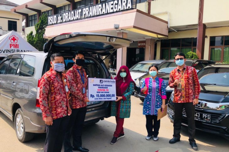 Jamkrindo Cabang Serang salurkan bantuan APD ke RSDP
