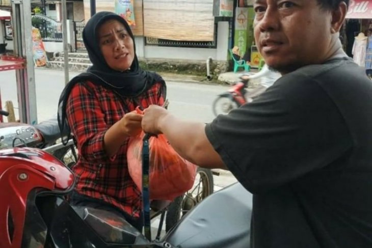 Menit Pemkab Labuhanbatu bagikan bahan pangan
