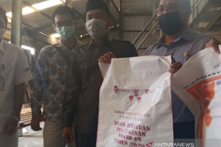 Bawaslu Jatim catat politisasi bansos COVID-19 terjadi di Jember