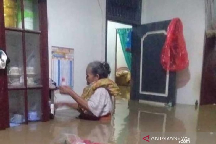 Banjir rendam 15 desa di Pidie Jaya, satu rumah terbawa arus