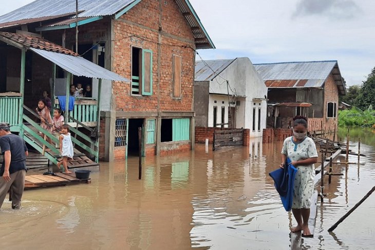 Gubernur sebut empat daerah di Jambi kena banjir