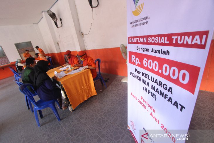 Penyaluran Bantuan Sosial Tunai Dari Kemensos