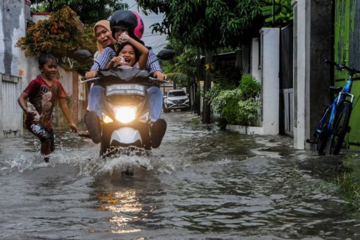 Rumah warga BTN Mandala Lebak terendam banjir