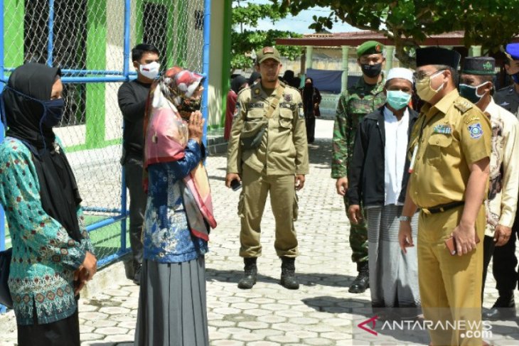 Gubernur Erzaldi akan berikan beasiswa untuk tingkatkan kualitas pendidikan Pesantren Al-Ittihadiyah Al-Islamiyah