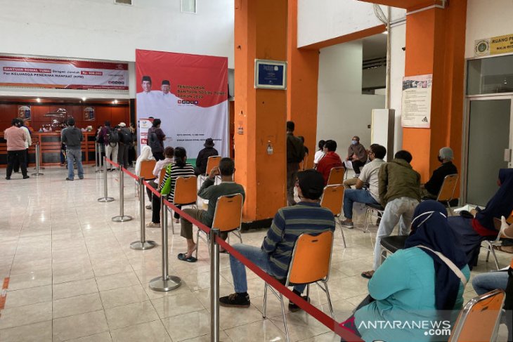 Kemensos : Lebih dari dua juta keluarga sudah terima bansos tunai