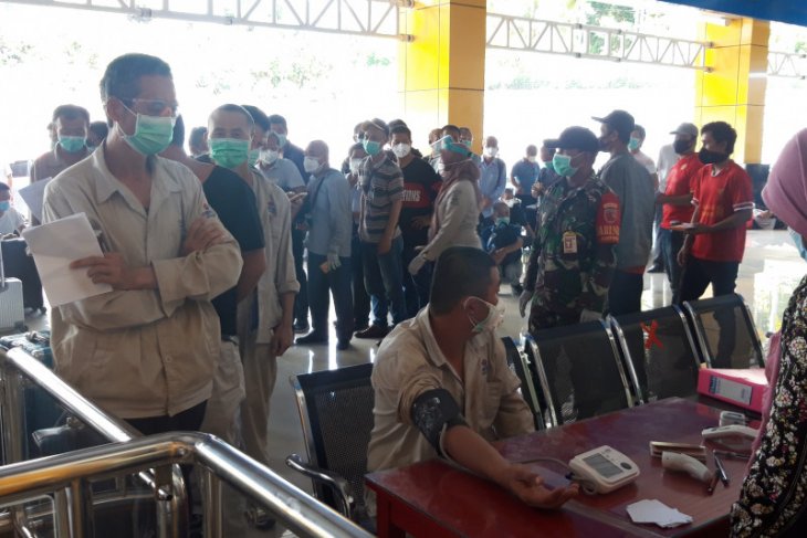 155 TKA asal China yang habis kontrak kerjanya dipulangkan