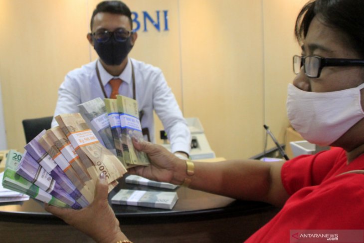 Rupiah terus menguat dikerek penerapan normal baru