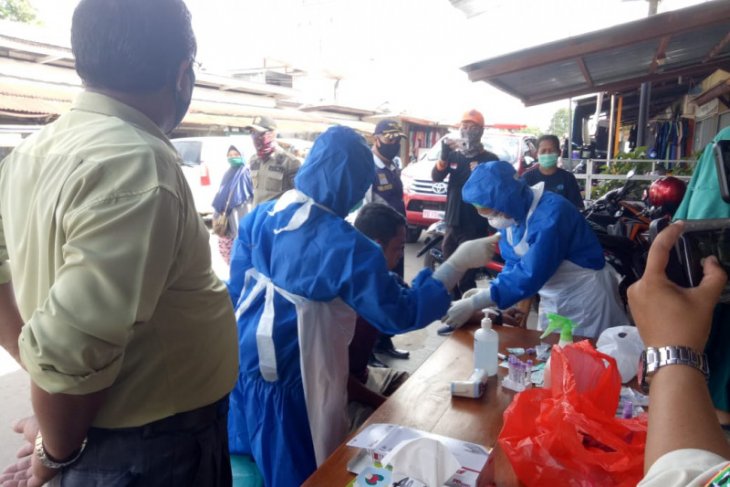 Satu pedagang Pasar Pagi Putussibau reaktif COVID-19