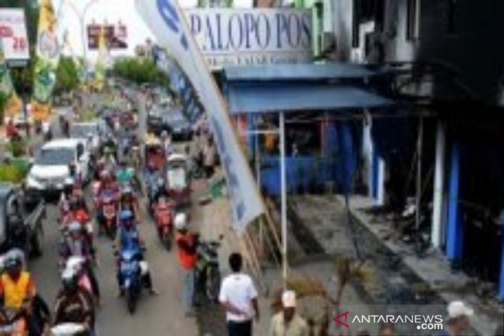 Tidak dapat BST, massa mengamuk dan rusak kantor desa
