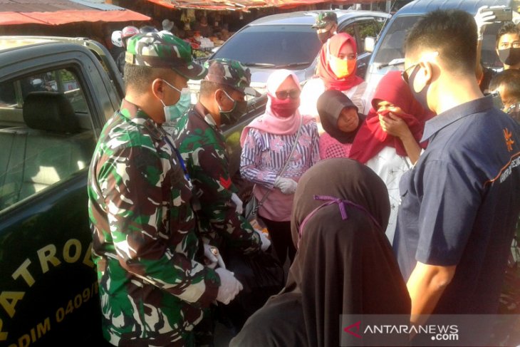 Kodim dan Bulog Rejang Lebong bagikan 1.000 paket takjil